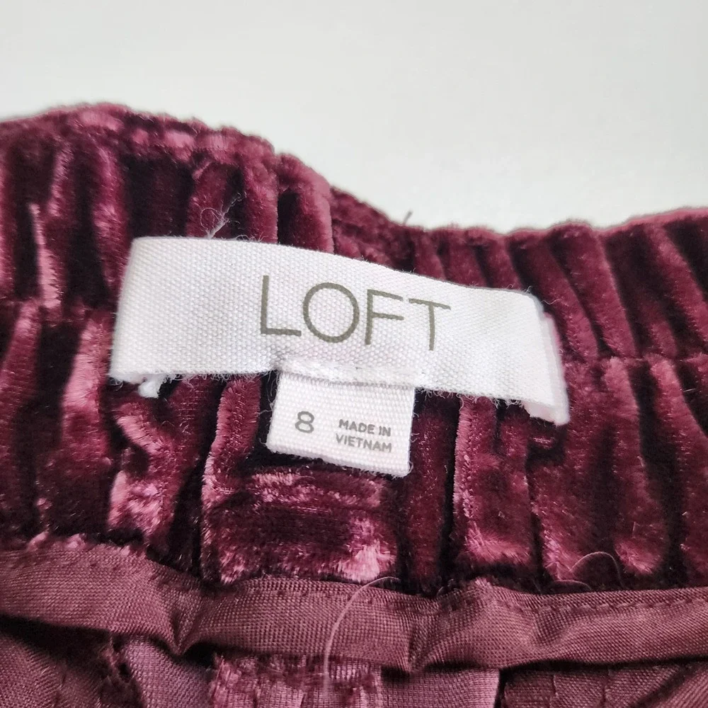 LOFT Womens Burgundy Velvet Pleat Front Straight Leg Pant Size 8 Pleated Trouser